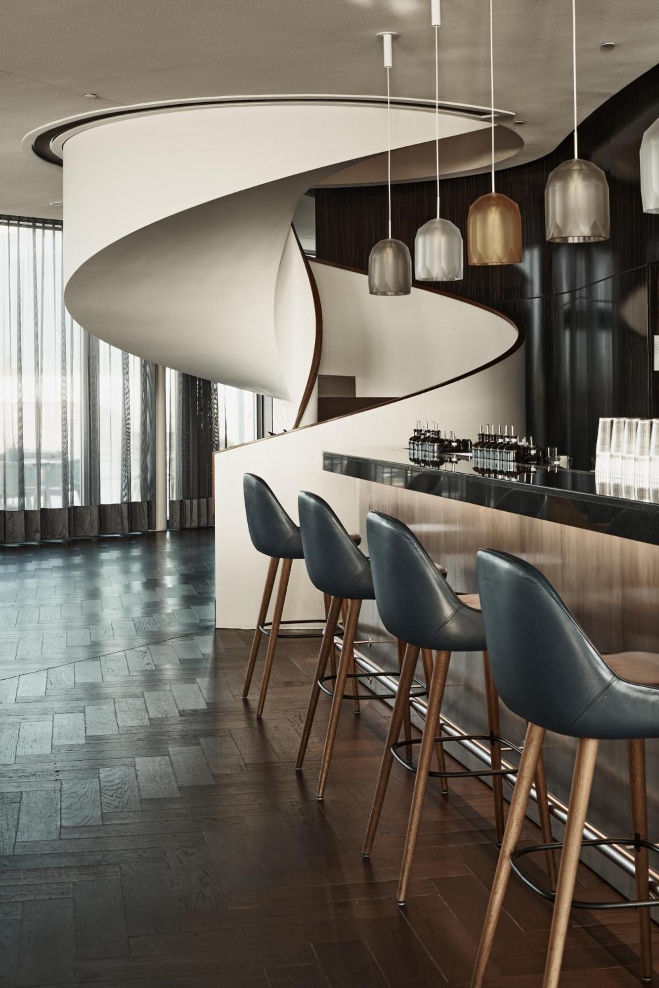The Fontenay Hamburgo Exterior foto The bar at the 101 Sky Bar
