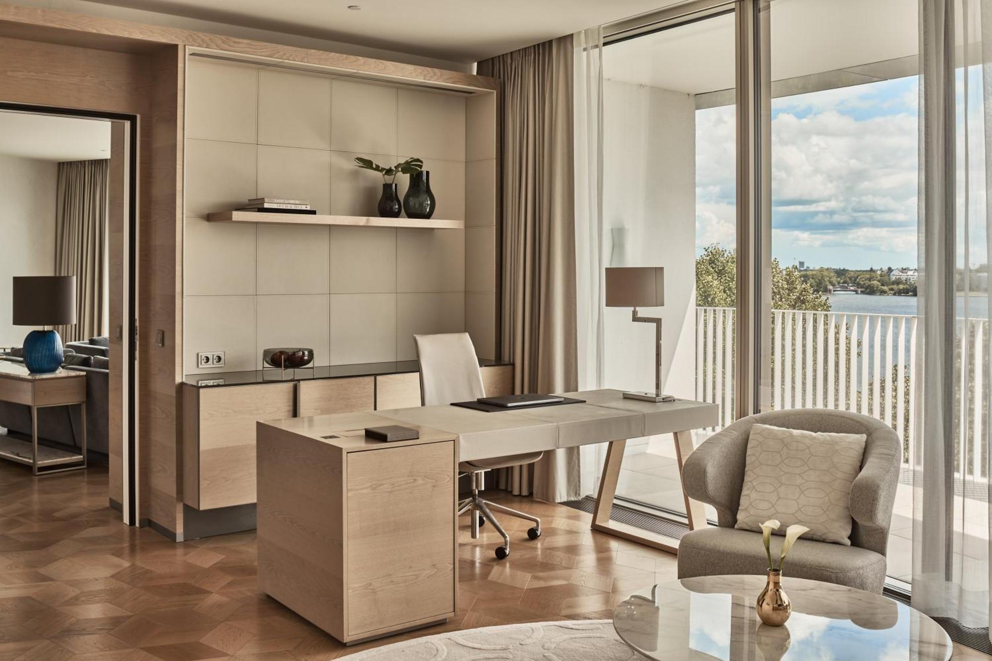 The Fontenay Hamburgo Exterior foto Office