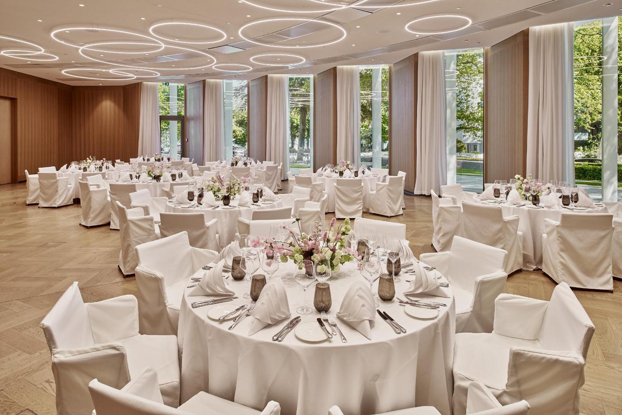 The Fontenay Hamburgo Exterior foto The ballroom