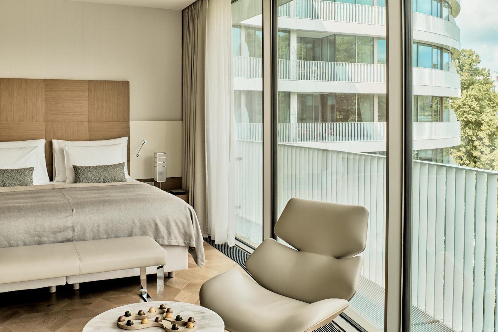 The Fontenay Hamburgo Exterior foto A room at the hotel