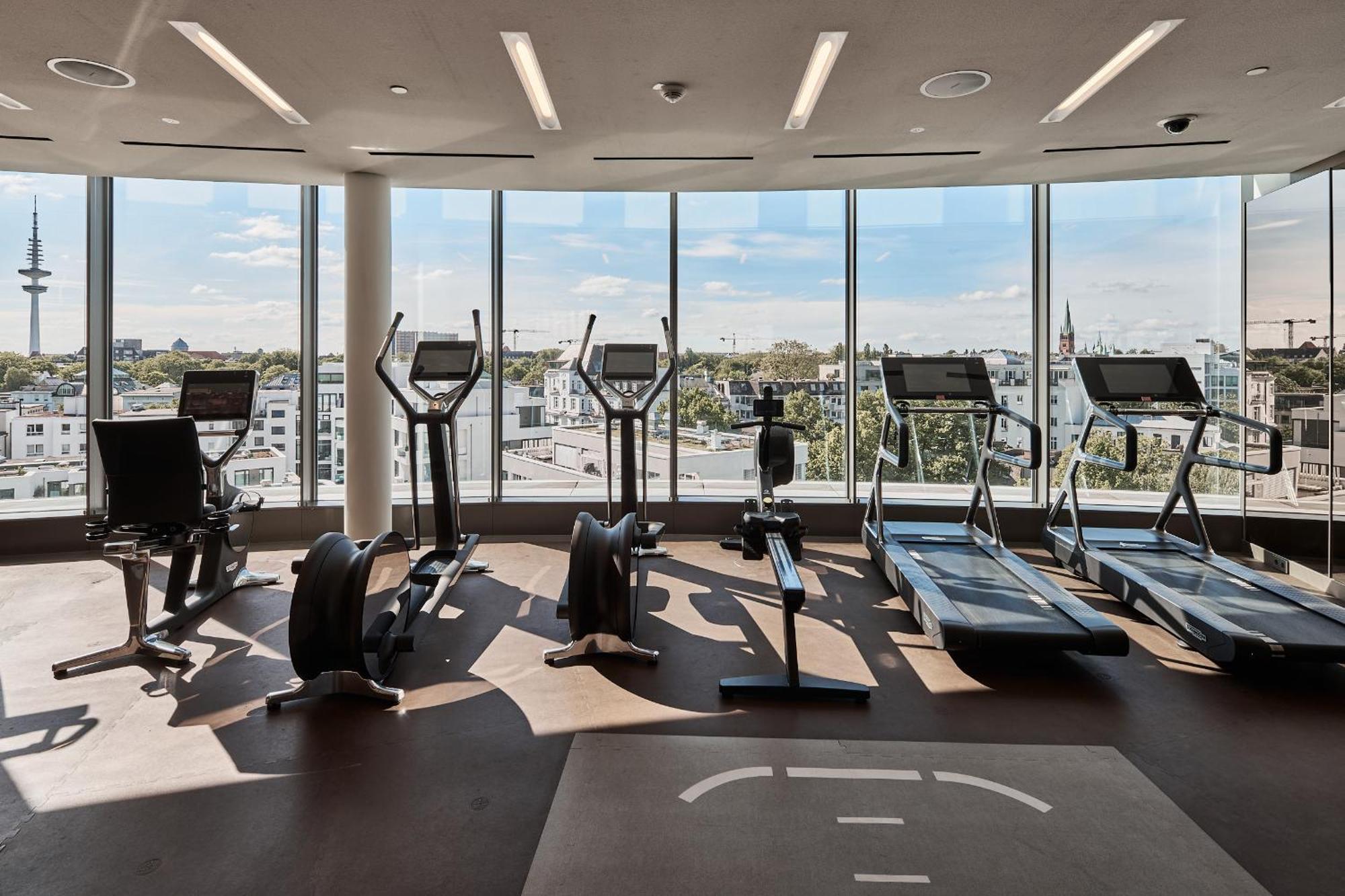 The Fontenay Hamburgo Exterior foto The gym at The Standard East Village