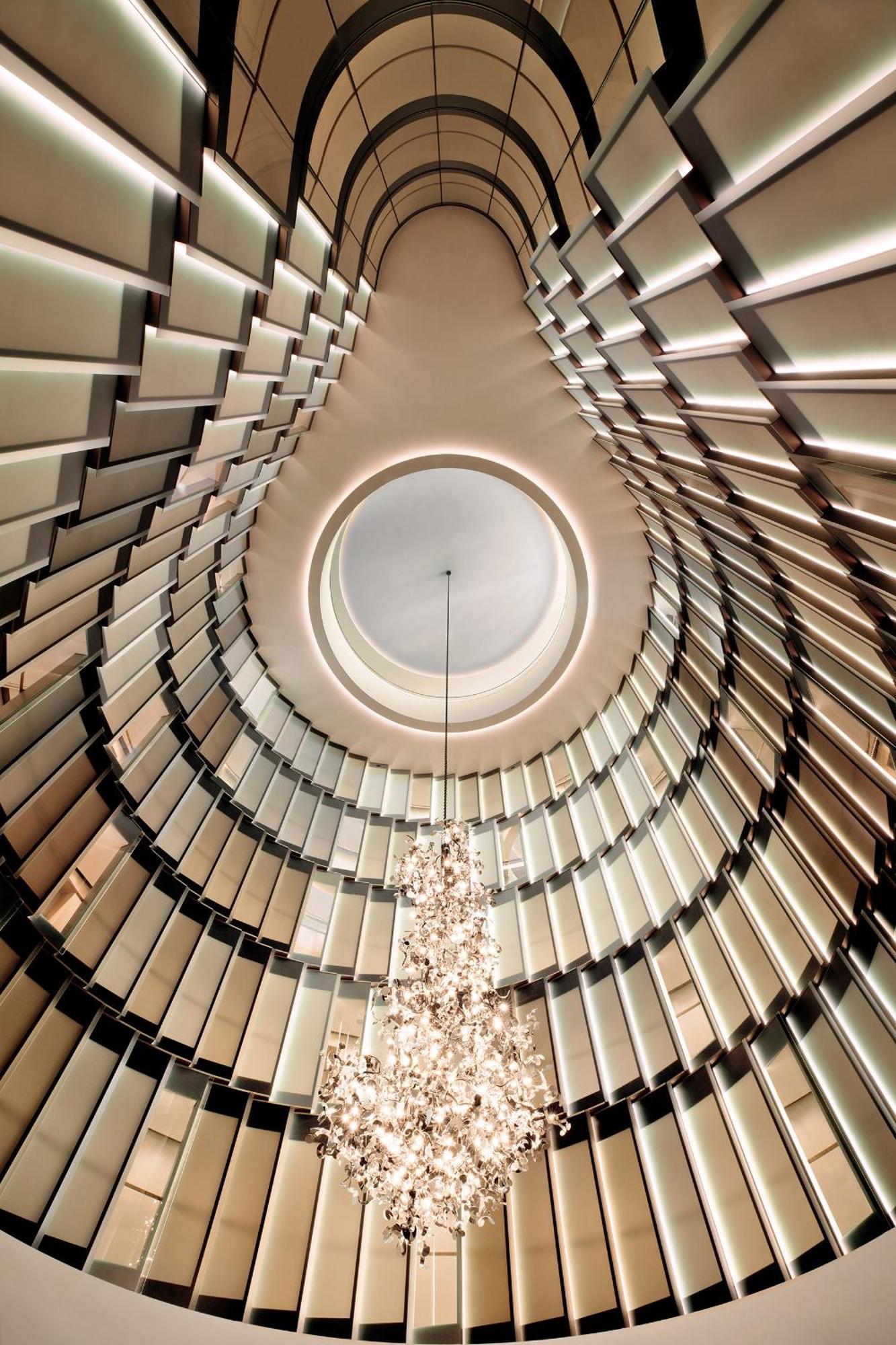The Fontenay Hamburgo Exterior foto The spiral staircase